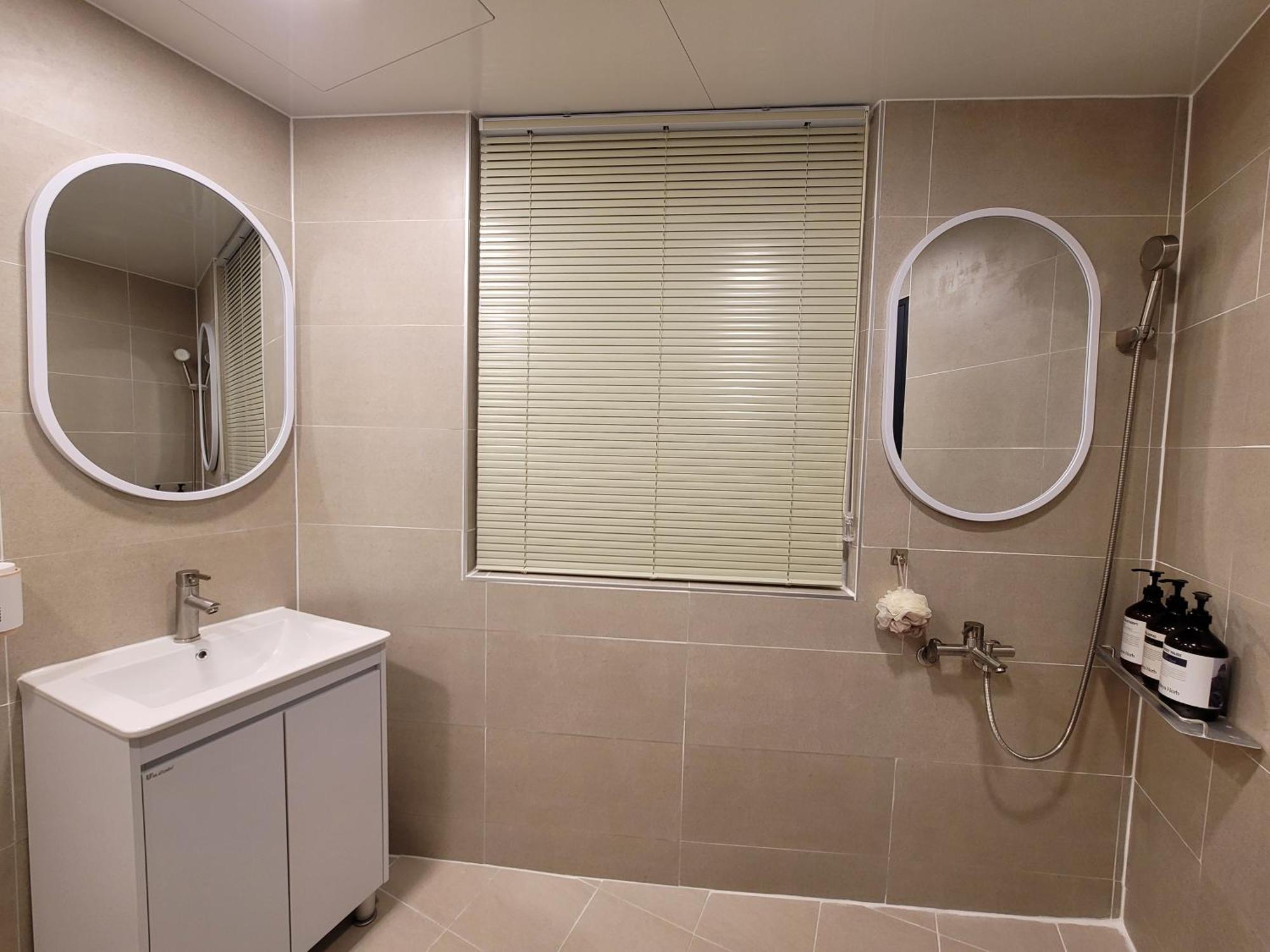 Seongsu Hot Place 3room Aparthotel
